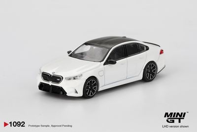 1:64 Mini GT - 2025 BMW M5 (G90), Alpine white *Blister packaging* 1:64 Mini GT - 2025 BMW M5 (G90), Alpine white *Blister packaging*