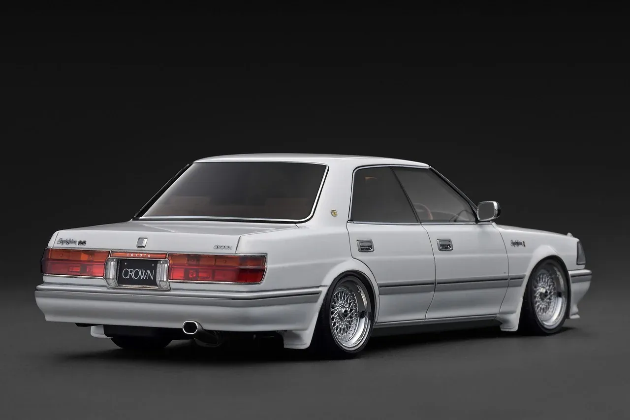 1:18 Ignition - Toyota Crown Royal Saloon G (130) , pearl white