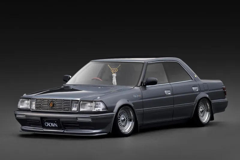1:18 Ignition - Toyota Crown Royal Saloon G (130), gray metallic 1:18 Ignition - Toyota Crown Royal Saloon G (130), gray metallic