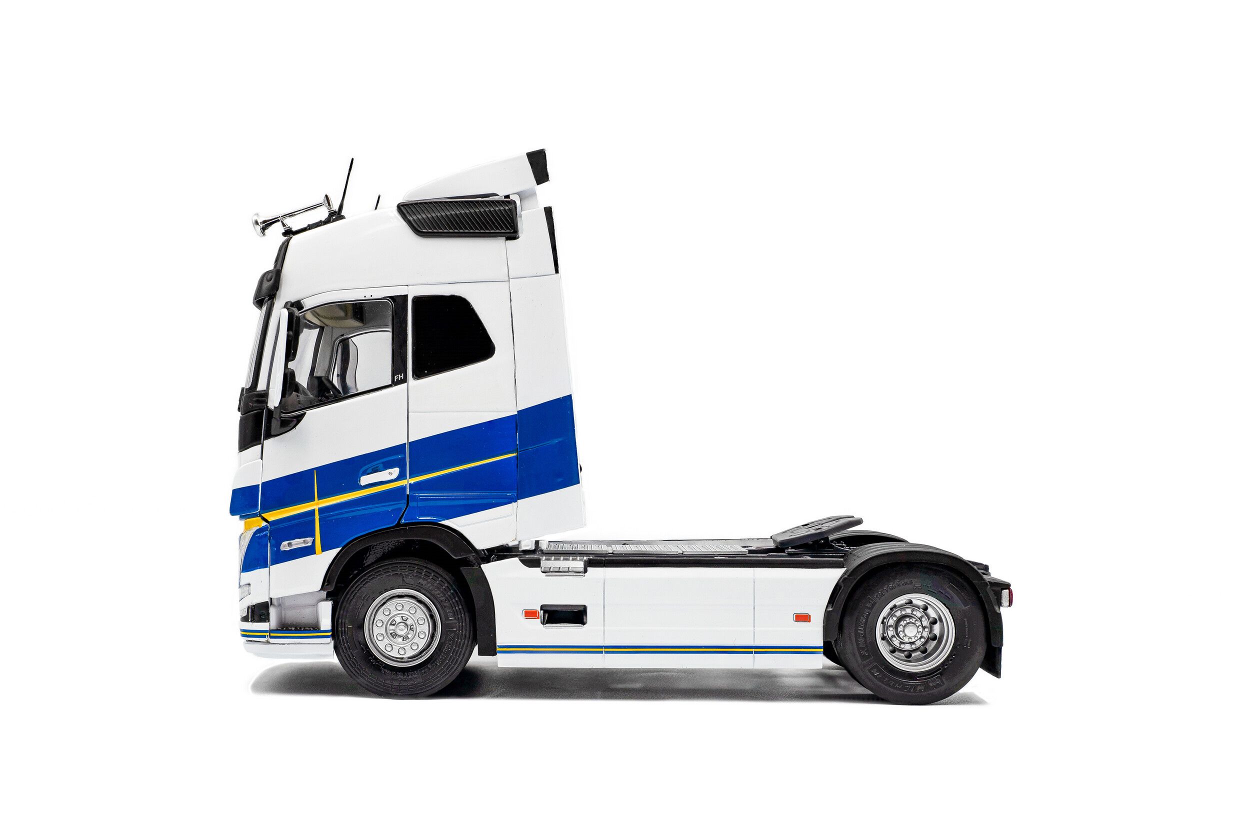 1:24 Solido - 2023 Scania 580S Highline 113 Tribute Blue