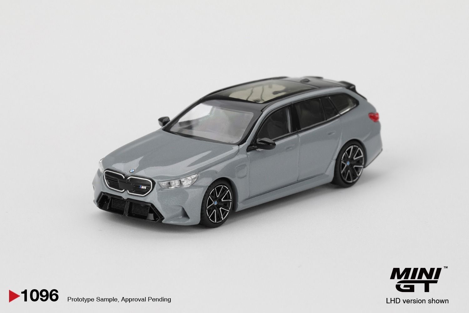 1:64 Mini GT - 2025 BMW M5 (G99) Touring, Brooklyn grey metallic