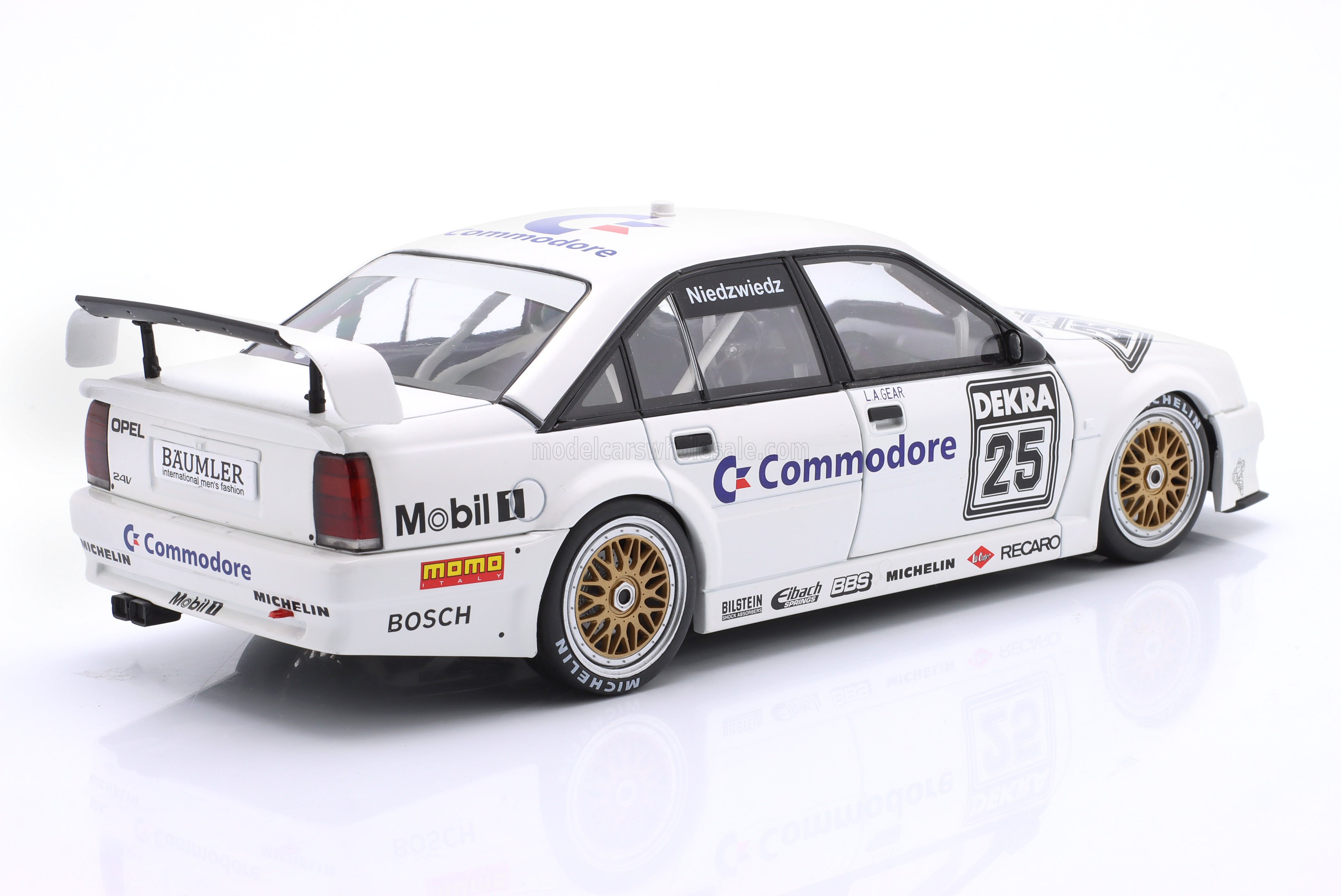 1:18 Werk83 - Opel Omega 3000 Evo 500 Team Eggenberger Motorenbau #25 Season DTM 1991 K. Niedzwiedz