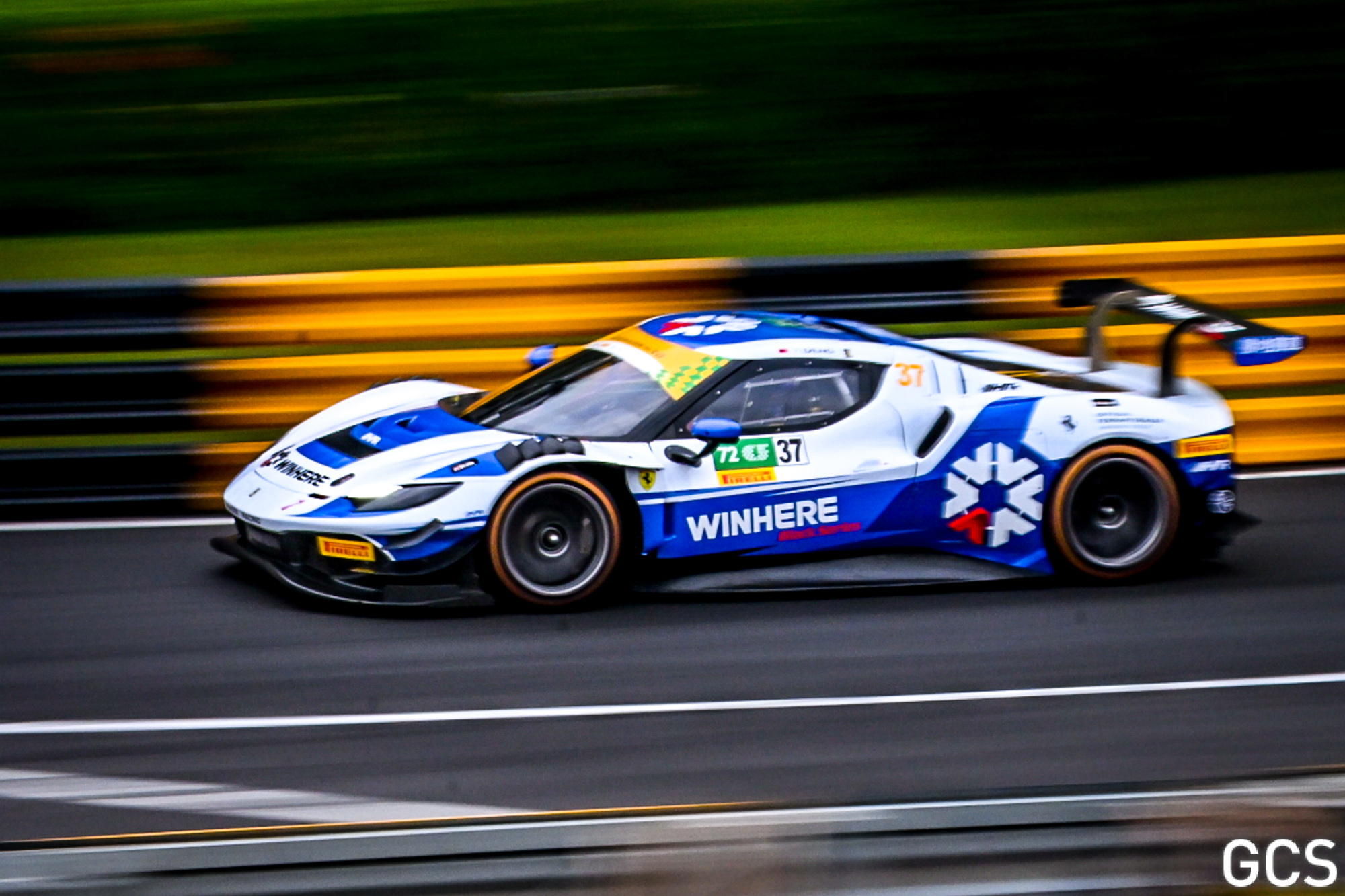1:43 Looksmart - Ferrari 296 GT3 No.37 Winhere Motorsports Macau GT Cup – FIA GT World Cup 2025 Deng Yi