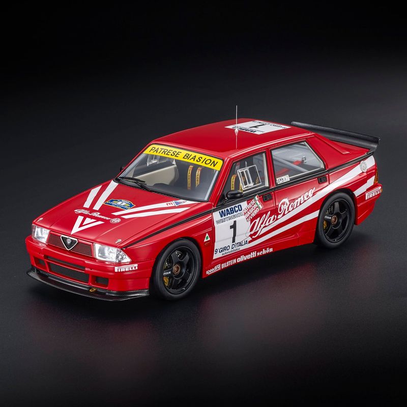 1:18 Top Marques - Alfa Romeo 75 TURBO EVO IMSA (1988) – No.1 R.Patrese / M. Biasion / T. Siviero – Winner Giro d’Italia 1988 1:18 Top Marques - Alfa Romeo 75 TURBO EVO IMSA (1988) – No.1 R.Patrese / M. Biasion / T. Siviero – Winner Giro d’Italia 1988