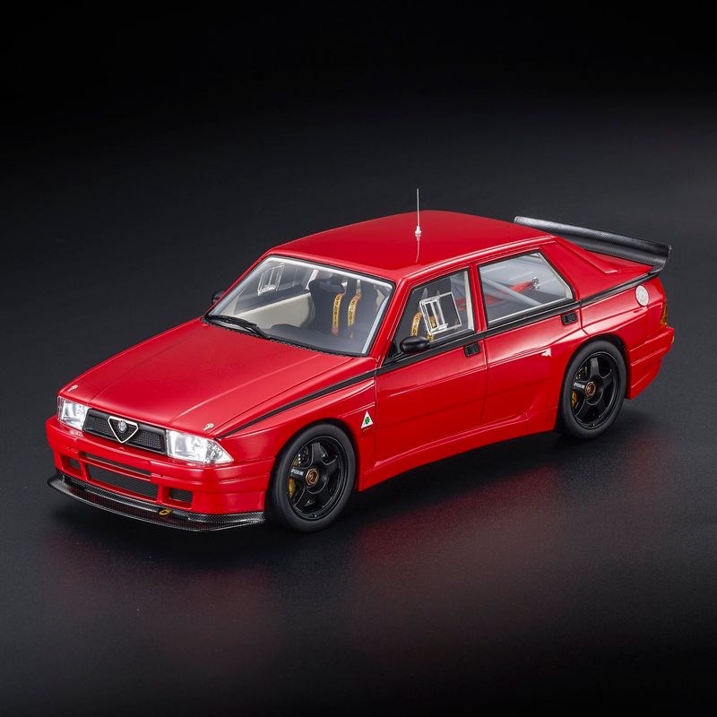 1:18 Top Marques - Alfa Romeo 75 TURBO EVO IMSA (1988) - Red presentation 1:18 Top Marques - Alfa Romeo 75 TURBO EVO IMSA (1988) - Red presentation