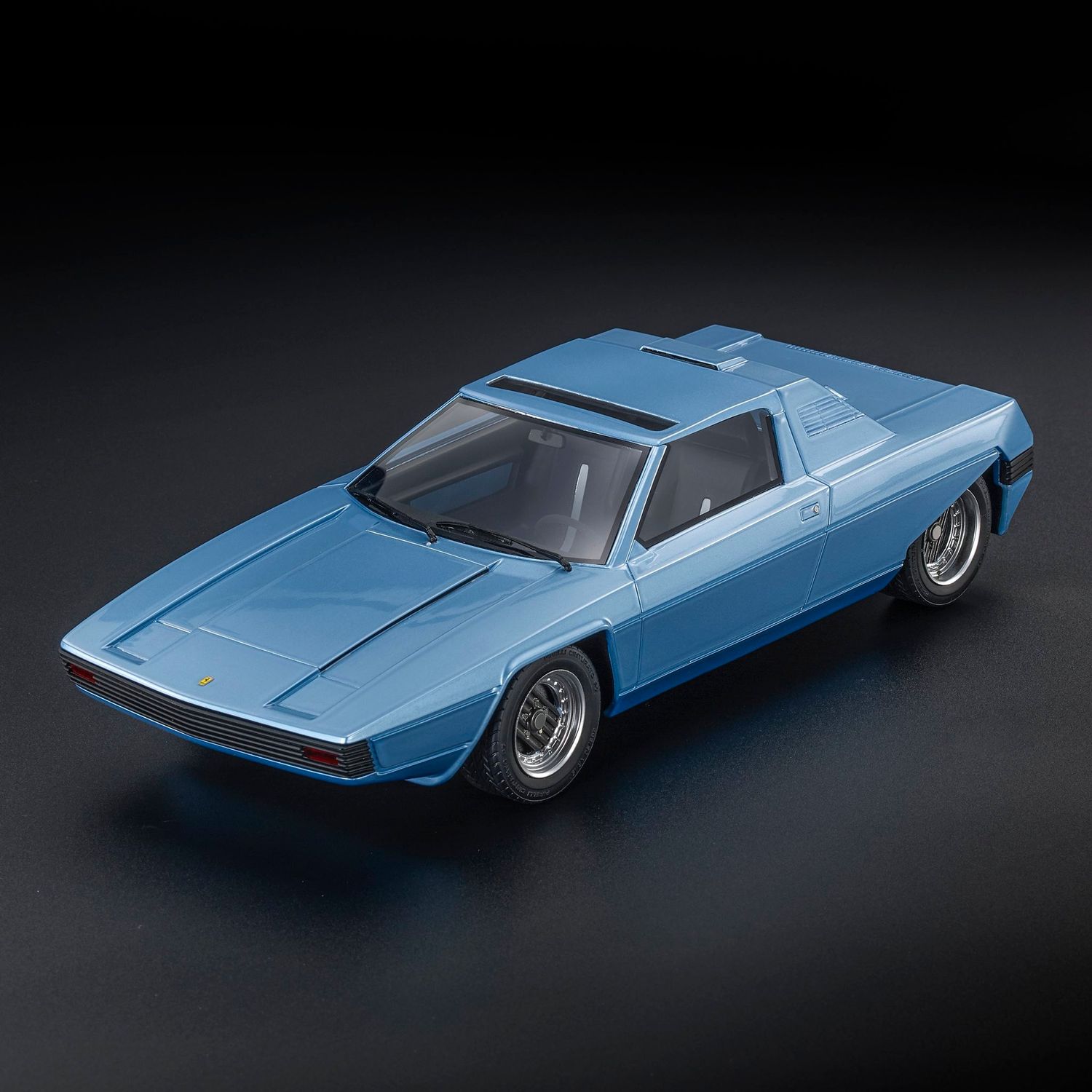 1:18 Top Marques - Ferrari 308 GT Bertone Rainbow 1976 Light blue Metallic 1:18 Top Marques - Ferrari 308 GT Bertone Rainbow 1976 Light blue Metallic
