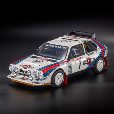 1:18 Top Marques - Lanica Delta S4 Team Martini Racing #7 Winner Rally Montecarlo 1986 H. Toivonen - S. Cresto 1:18 Top Marques - Lanica Delta S4 Team Martini Racing #7 Winner Rally Montecarlo 1986 H. Toivonen - S. Cresto