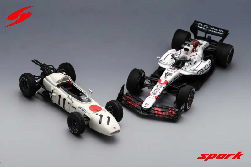 1:43 Spark - Red Bull Racing RB21 No.1 Winner Japanese GP 2025 - Max Versppen & Honda RA272 Winner Mexican GP 1965 - Richie Ginther (S9594 + S6218) 1:43 Spark - Red Bull Racing RB21 No.1 Winner Japanese GP 2025 - Max Versppen & Honda RA272 Winner Mexican GP 1965 - Richie Ginther (S9594 + S6218)