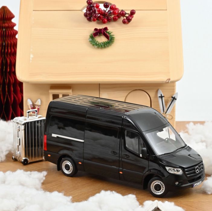 1:18 Norev -2018 Mercedes Sprinter Transporter Black 1:18 Norev -2018 Mercedes Sprinter Transporter Black