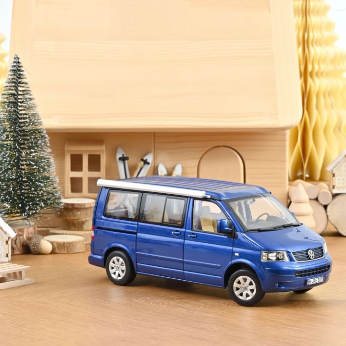 1:18 Norev - VW California 2003 Ravenna Blue metallic 1:18 Norev - VW California 2003 Ravenna Blue metallic