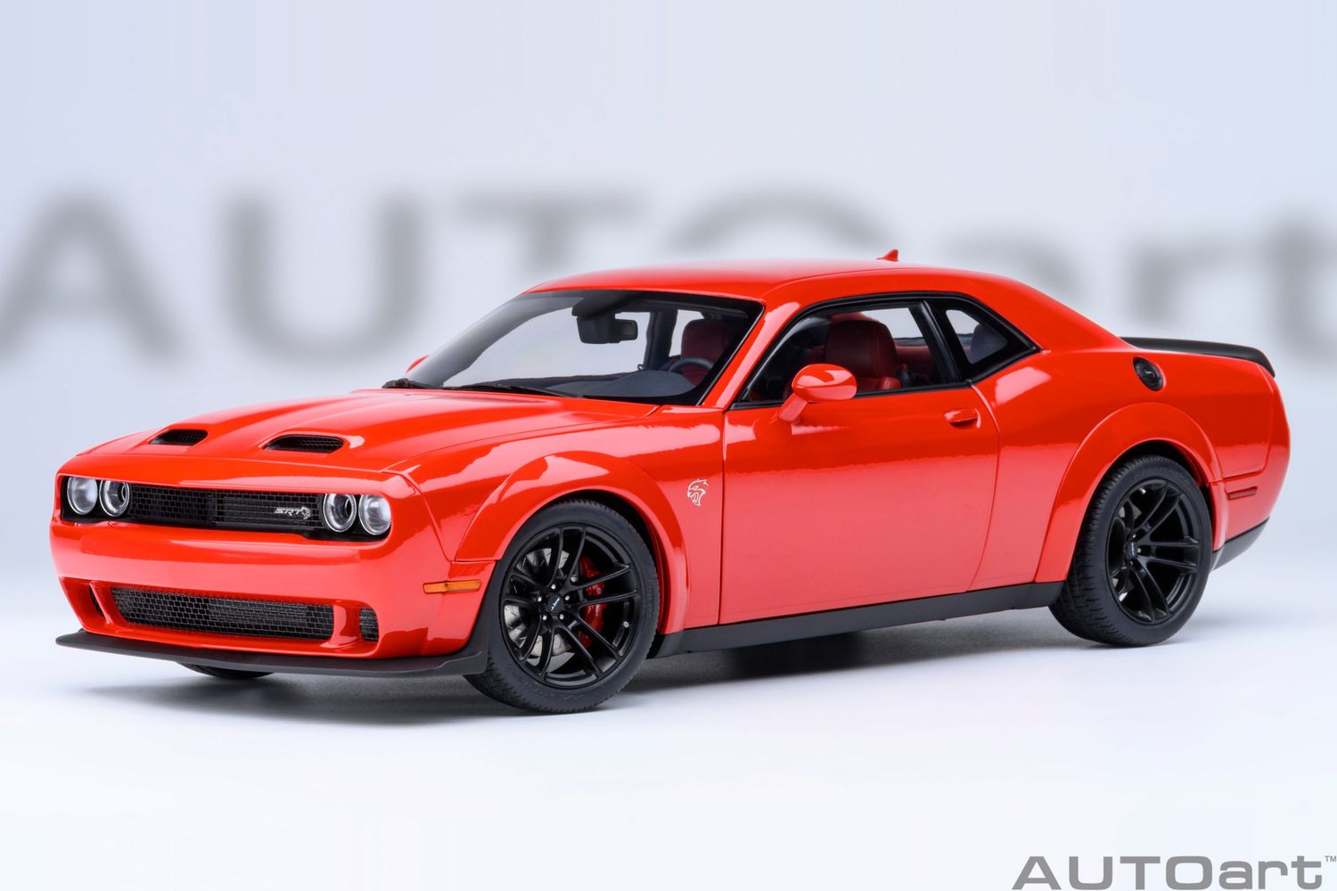 1:18 Autoart - Dodge Challenger SRT Jailbreak 2022 (TorRed)