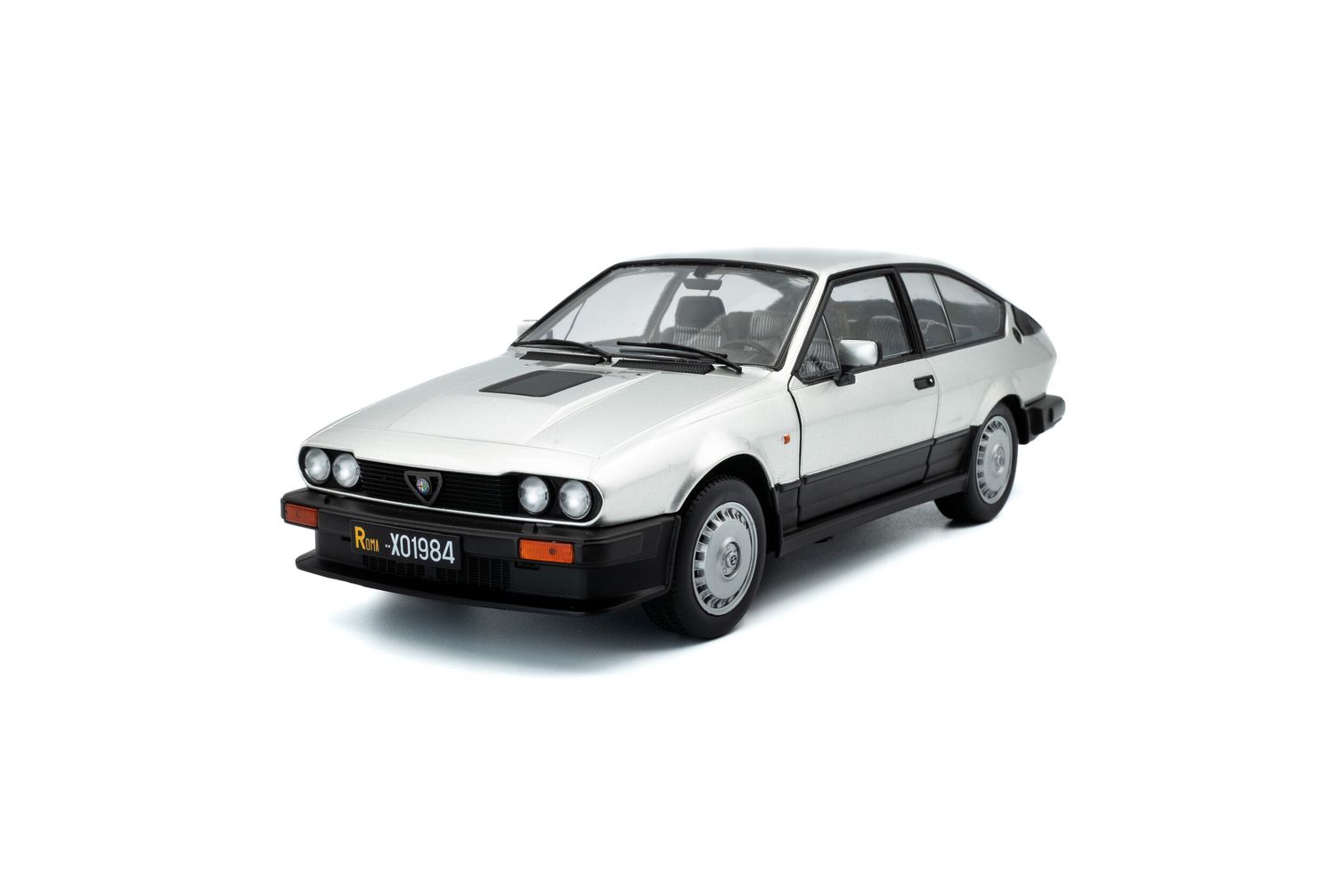1:18 Solido - 1984 Alfa Romeo GTV6 Silver
