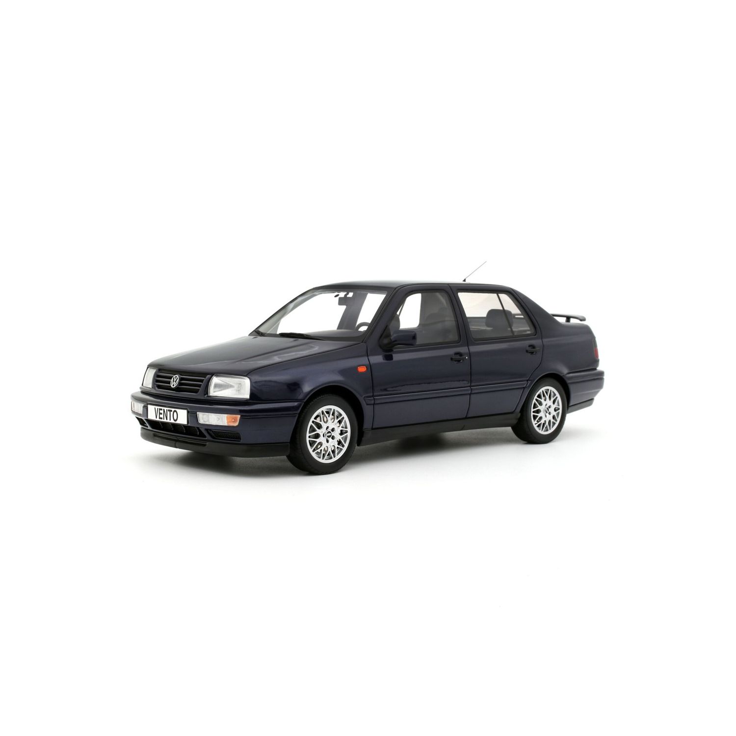 1:18 Otto Mobile - Volkswagen Vento VR6 Mystic Blue Pearl 1996