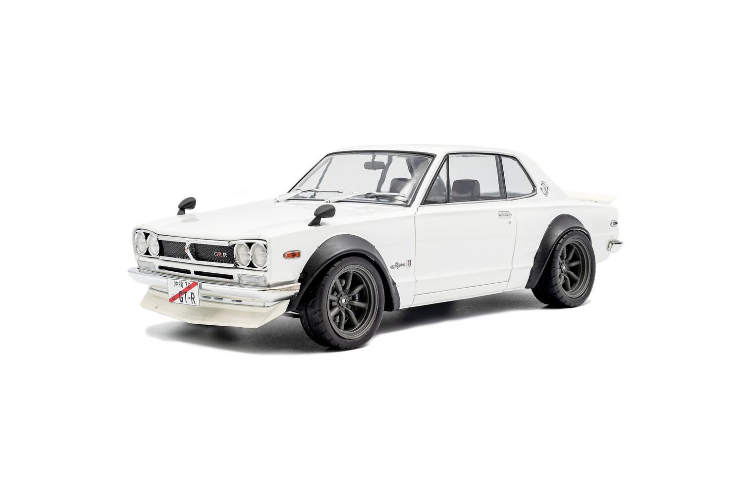 1:18 Solido - Nissan Skyline (C10) HAKOSUKA white 1:18 Solido - Nissan Skyline (C10) HAKOSUKA white