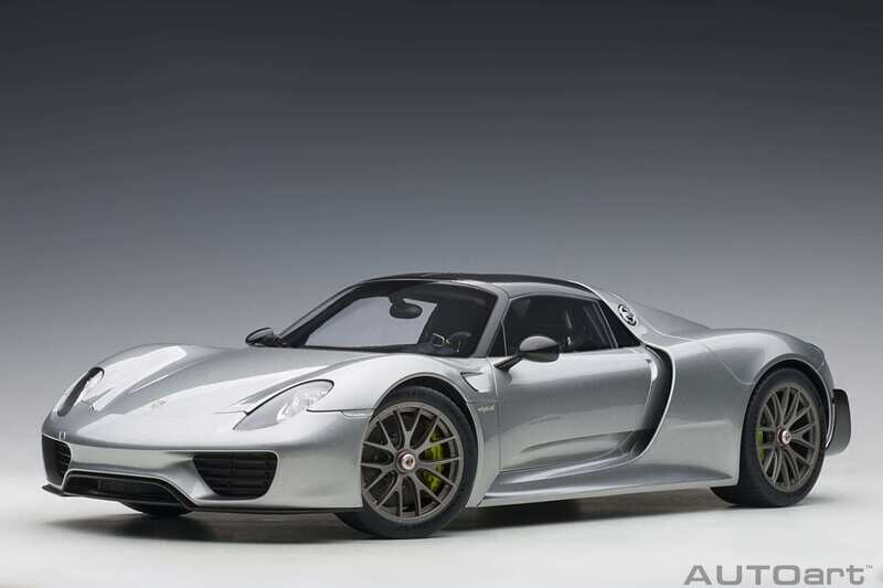 1:12 Autoart - Porsche 918 Spyder Weissach Package (GT Silver Metallic) 1:12 Autoart - Porsche 918 Spyder Weissach Package (GT Silver Metallic)