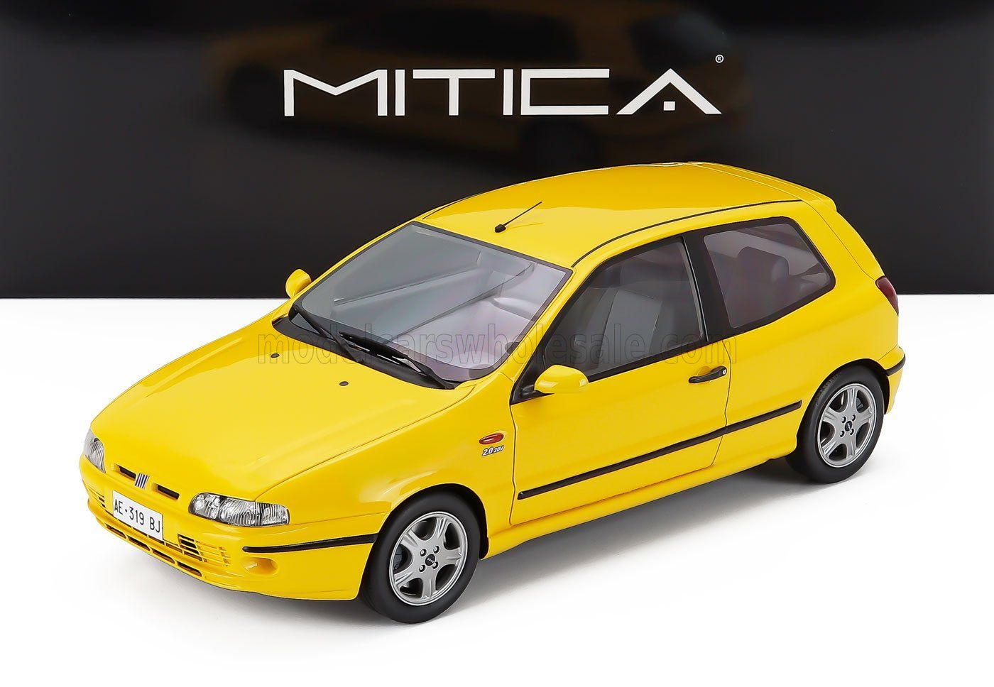 1:18 Mitica Resin - Fiat Bravo HGT 1. Serie 1995 Giallo Amarillo Yellow 815