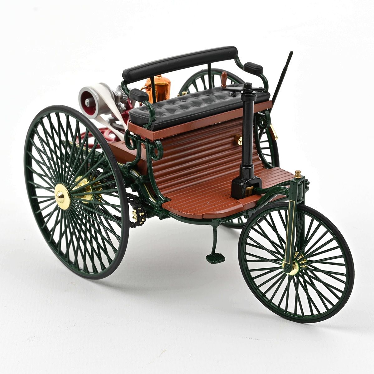 1:18 Norev - Benz Patent-Motorwagen 1886 Green 1:18 Norev - Benz Patent-Motorwagen 1886 Green