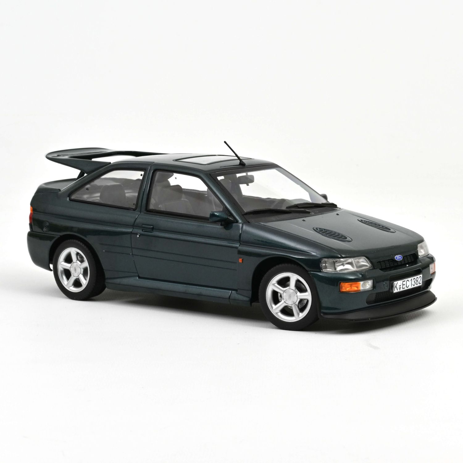 1:18 Norev - Ford Escort Cosworth 1992 Mallard Green Metallic 1:18 Norev - Ford Escort Cosworth 1992 Mallard Green Metallic