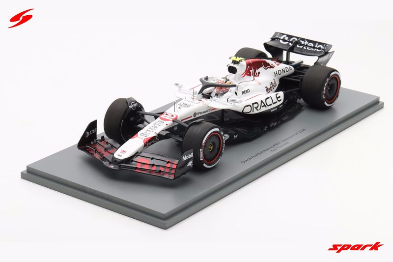 1:18 Spark - Red Bull Racing RB21 No.22 Oracle Red Bull Racing Japanese GP 2025 Yuki Tsunoda *with Pit Board*