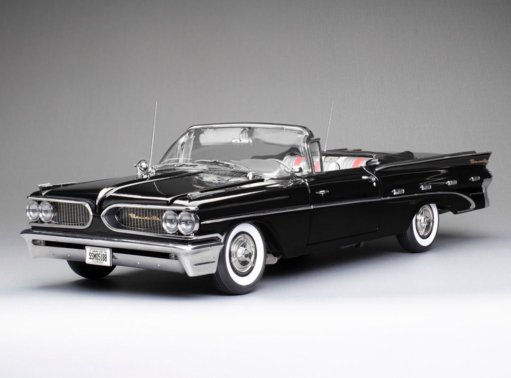 1:18 Sunstar - 1959 Pontiac Bonneville Convertible schwarz