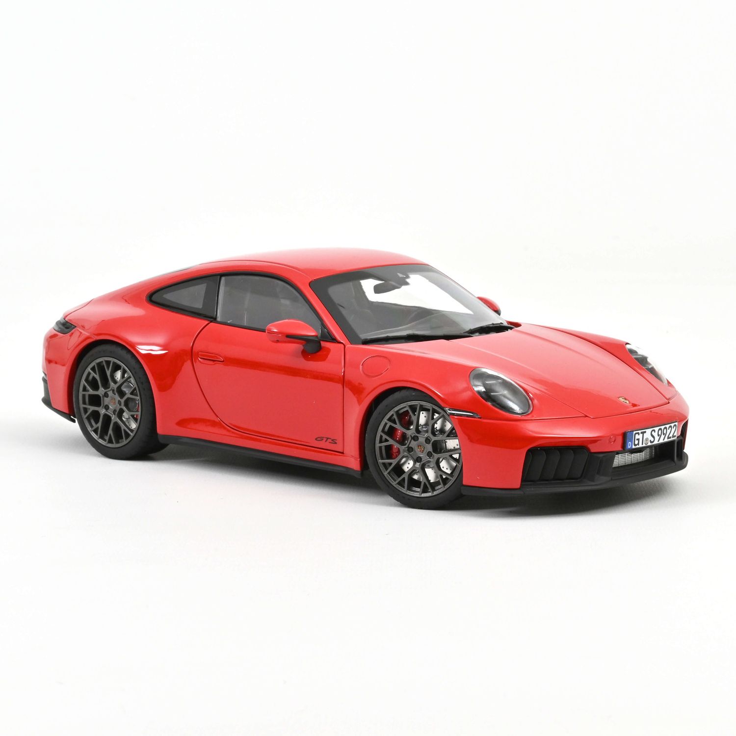 1:18 Norev - 2025 Porsche 911 992-2 Carrera 4 GTS Red