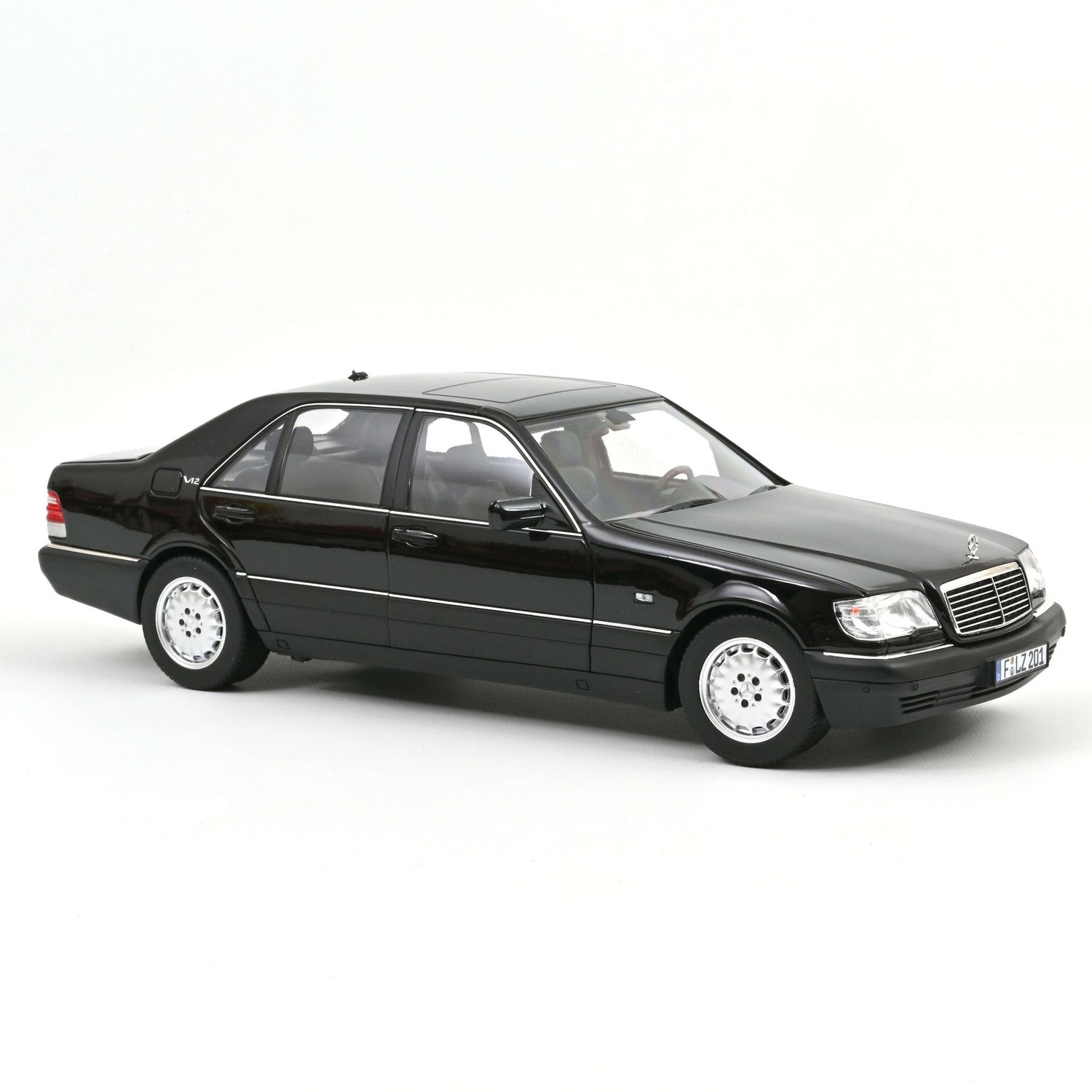 1:18 Norev - 1997 Mercedes S600 V12 Black