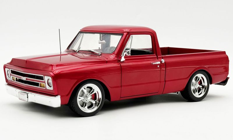 1:18 ACME - 1967 Chevrolet C-10 Custom - Showtime Deep Red Metallic 1:18 ACME - 1967 Chevrolet C-10 Custom - Showtime Deep Red Metallic