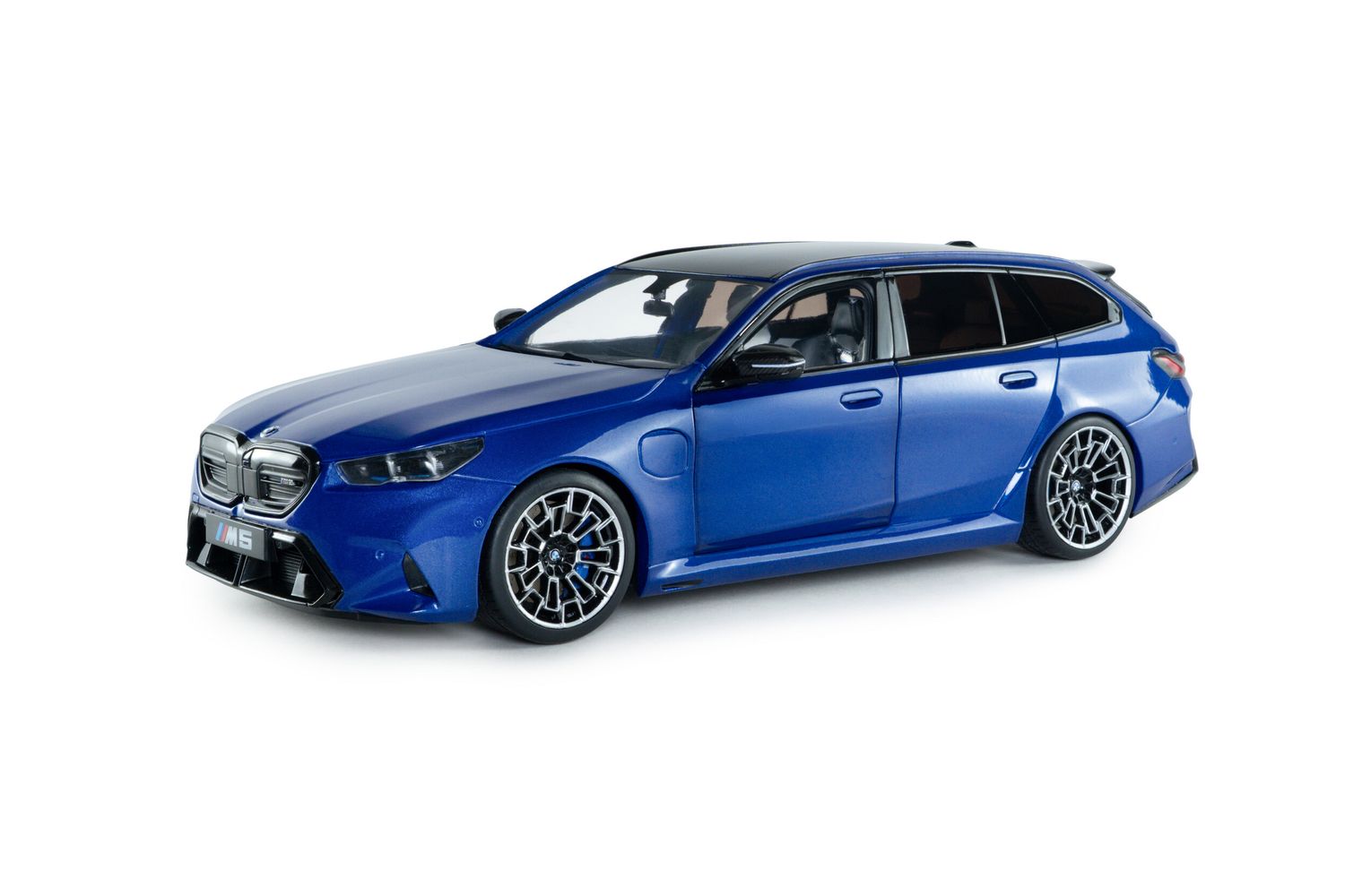 1:18 Solido - 2025 BMW M5 Touring Marina bay Blue Metallic