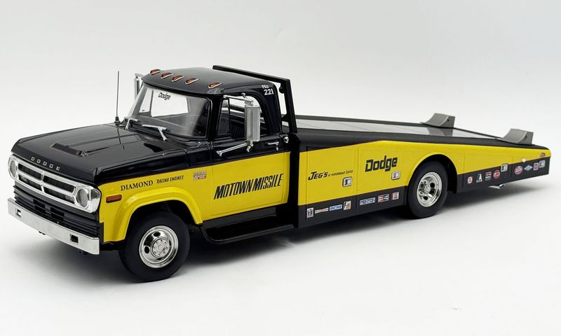 1:18 ACME - 1970 Dodge D-300 Ramp Truck - Motown Missile 1:18 ACME - 1970 Dodge D-300 Ramp Truck - Motown Missile
