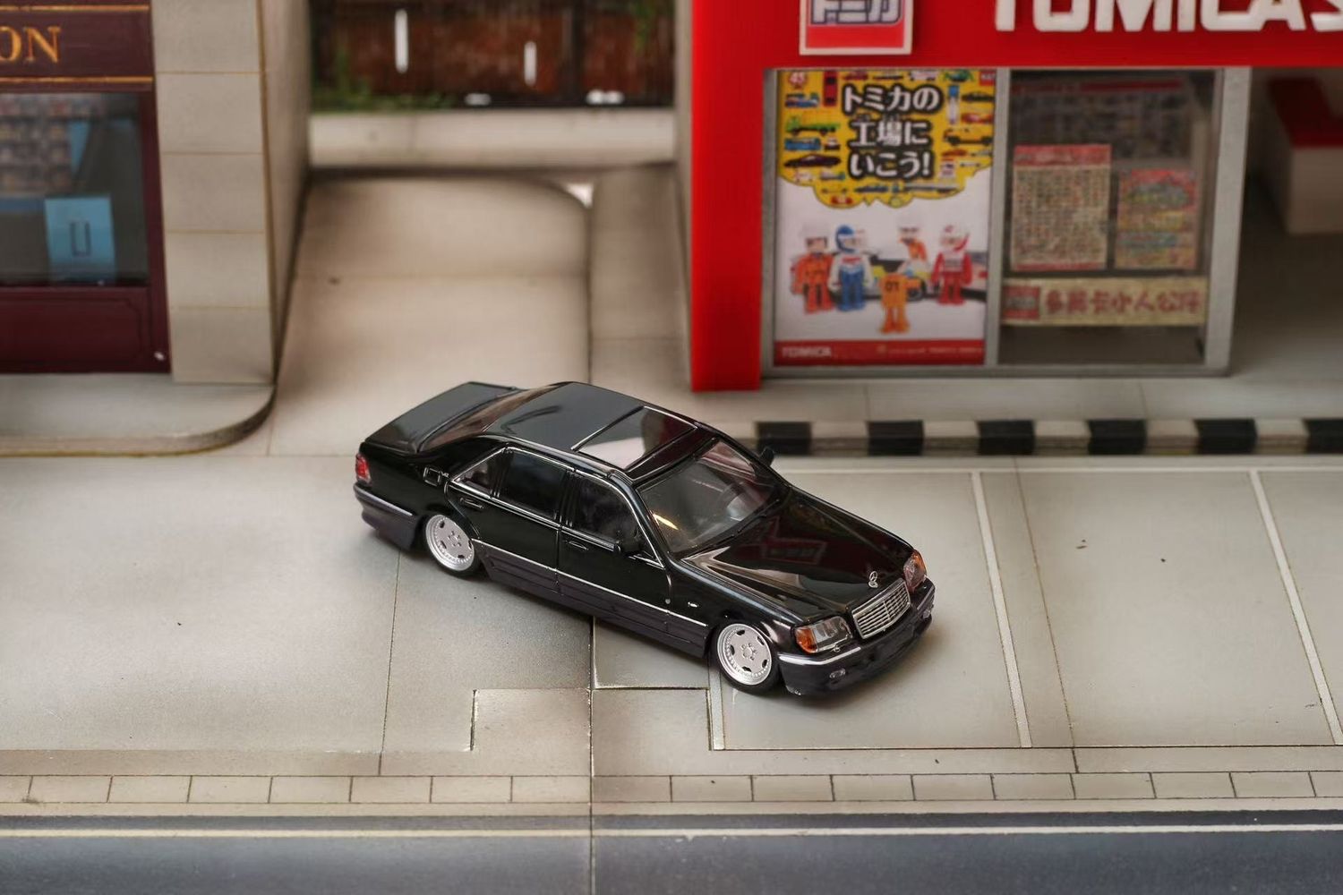 1:64 Street Weapon - Mercedes-Benz W140, Black Grey