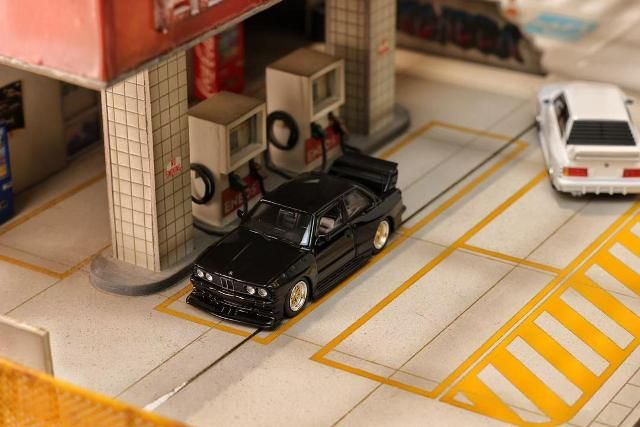 1:64 Street Weapon - BMW E30, black