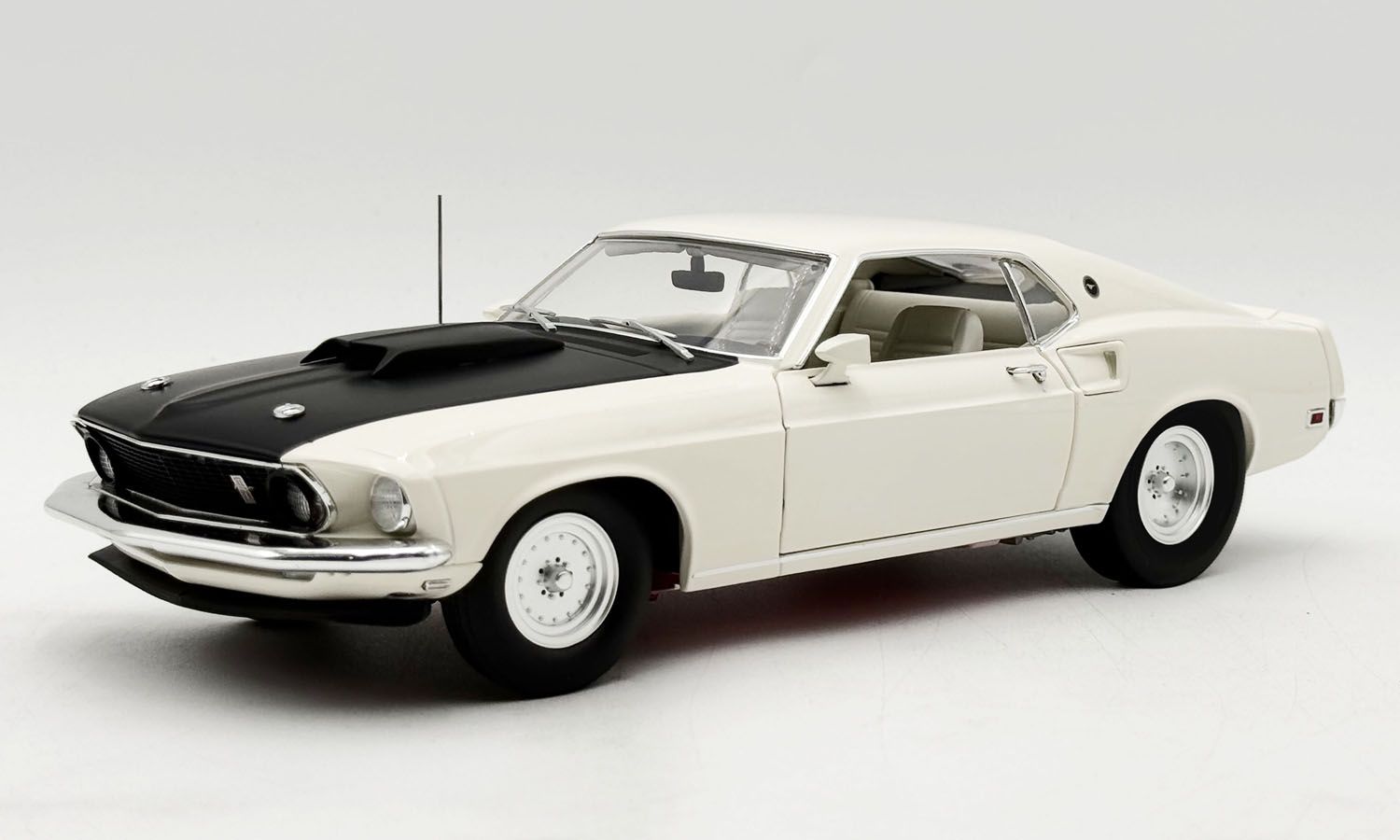 1:18 ACME - 1969 Ford Mustang Boss 429 - KK1201 Prototype - Unrestored Barn Find 1:18 ACME - 1969 Ford Mustang Boss 429 - KK1201 Prototype - Unrestored Barn Find