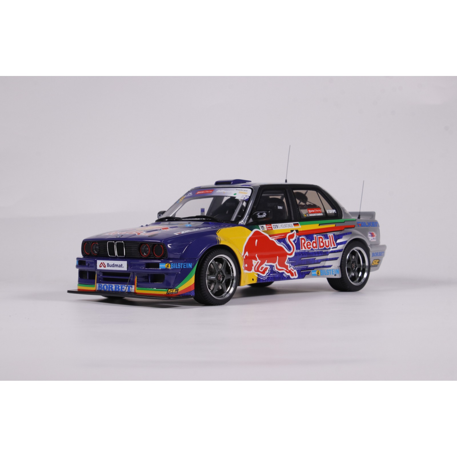 1:18 Otto Mobile - BMW E30 V8 Drift