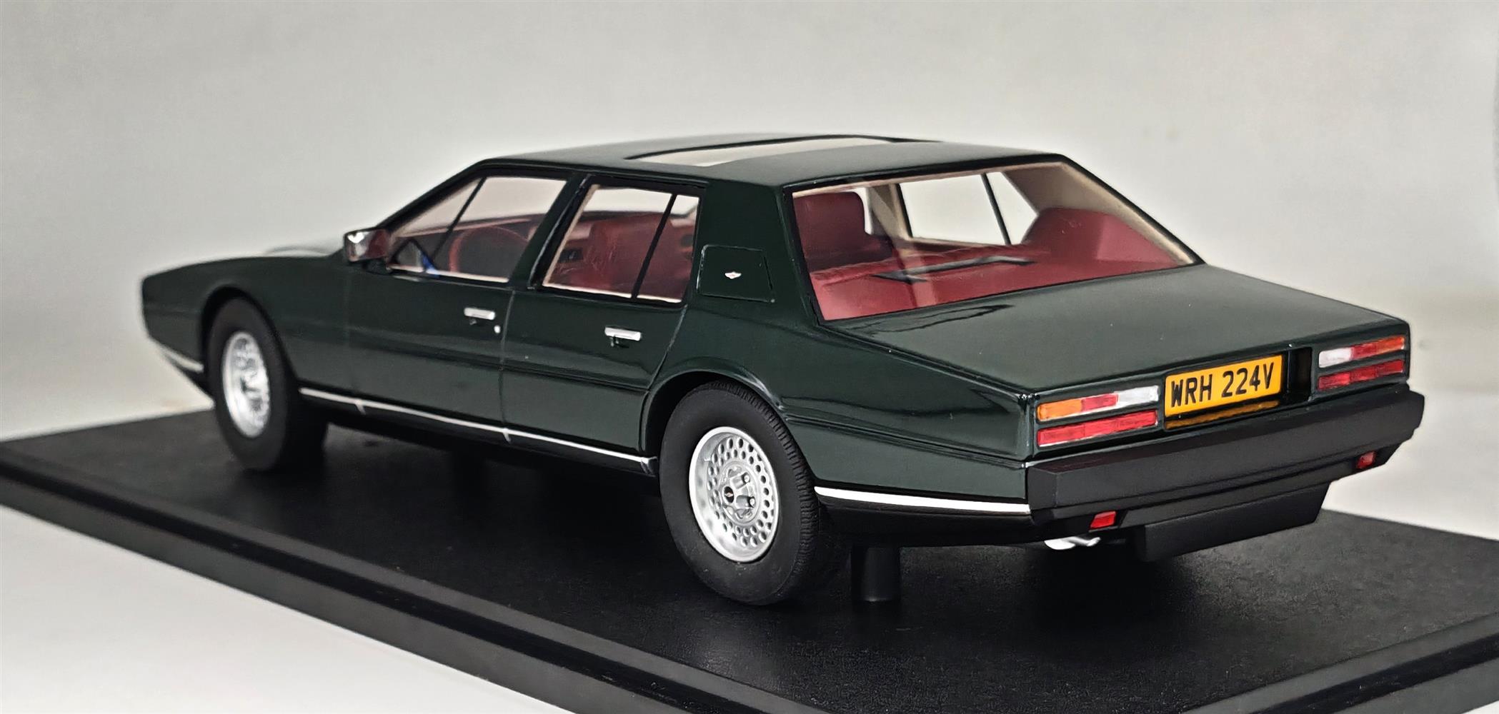 1:18 Cult Models - Aston Martin Lagonda green 1985