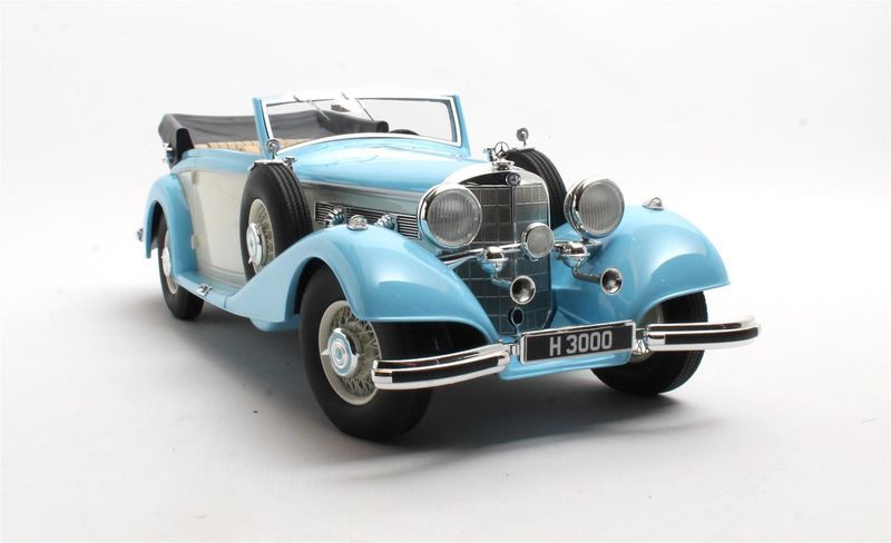 1:18 Cult Models - Mercedes-Benz 540K Cabriolet B blue/white '36-'38 1:18 Cult Models - Mercedes-Benz 540K Cabriolet B blue/white '36-'38