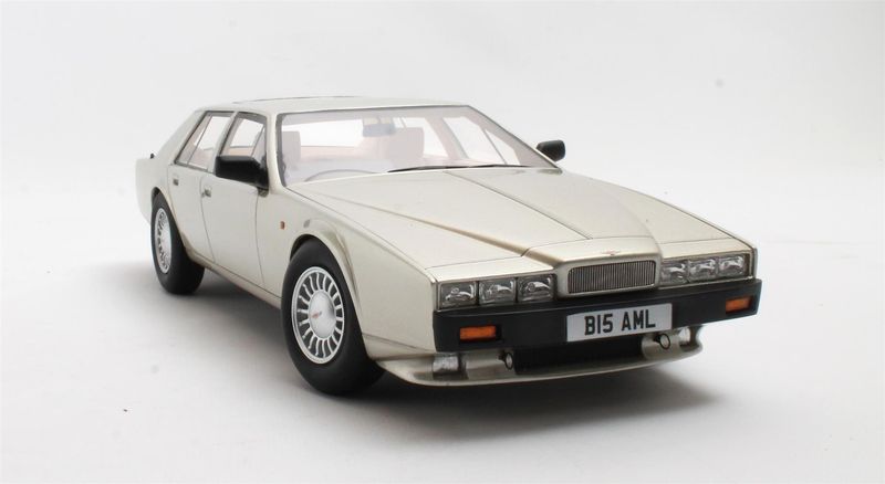 1:18 Cult Models - Aston Martin Lagonda Serie IV coniston sand 88-90 1:18 Cult Models - Aston Martin Lagonda Serie IV coniston sand 88-90