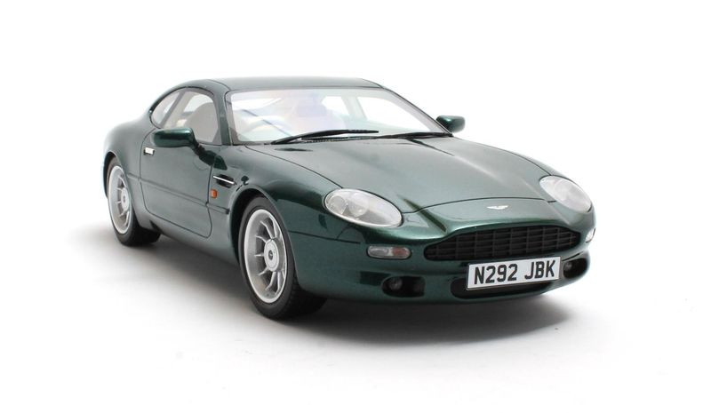 1:18 Cult Models - Aston Martin DB7 Buckingham green 93-99 1:18 Cult Models - Aston Martin DB7 Buckingham green 93-99
