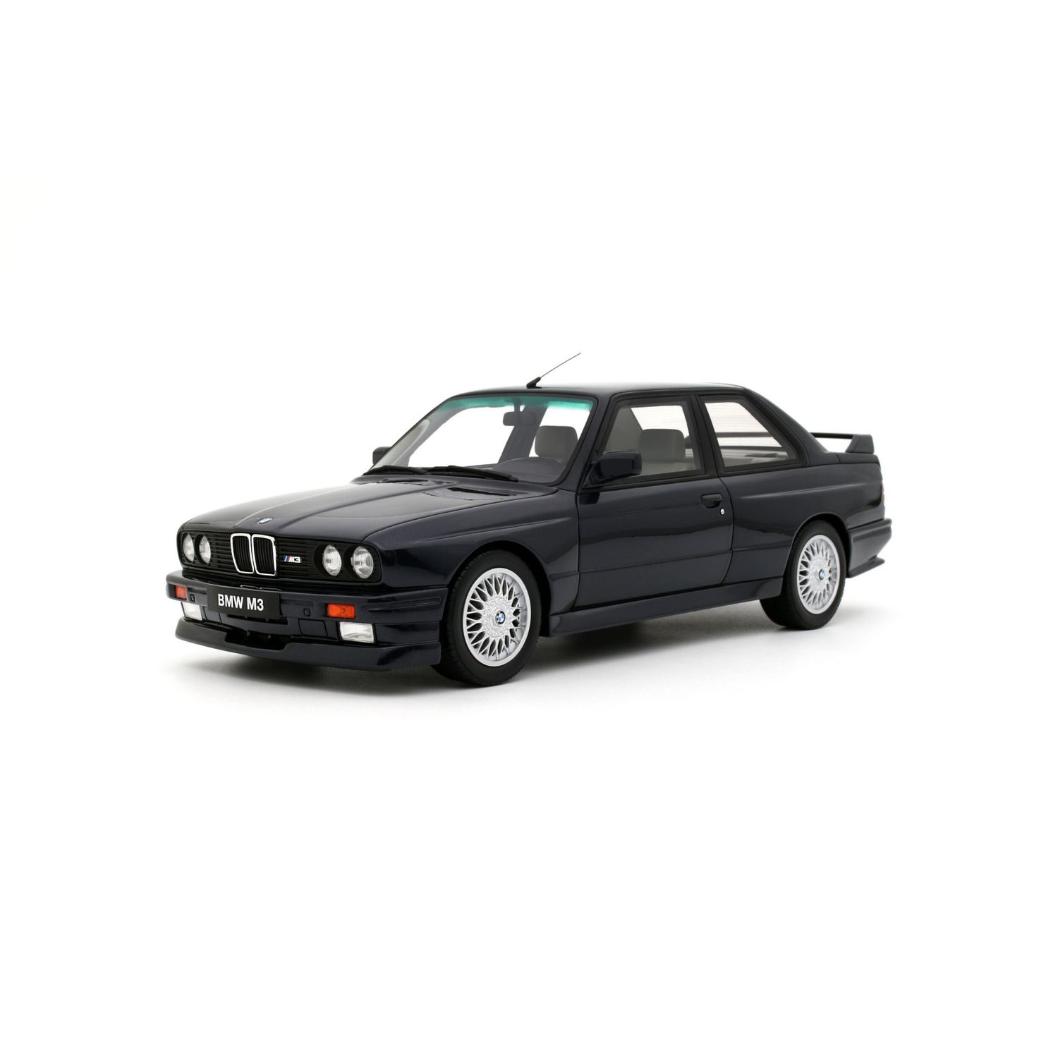 1:18 Otto Mobile - BMW (E30) M3 Europameister Macau Bleu Metallic 1988
