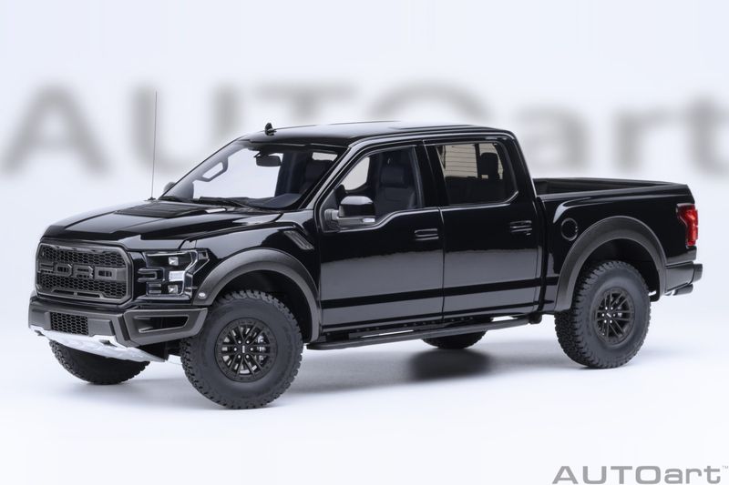 1:18 Autoart - Ford F-150 Raptor Supercrew 2019 (Agate Black)
