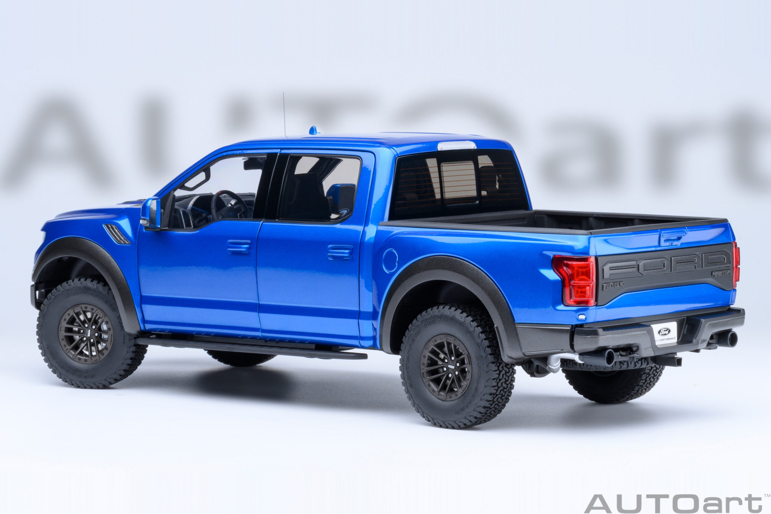 1:18 Autoart - Ford F-150 Raptor Supercrew 2019 (Velocity Blue)