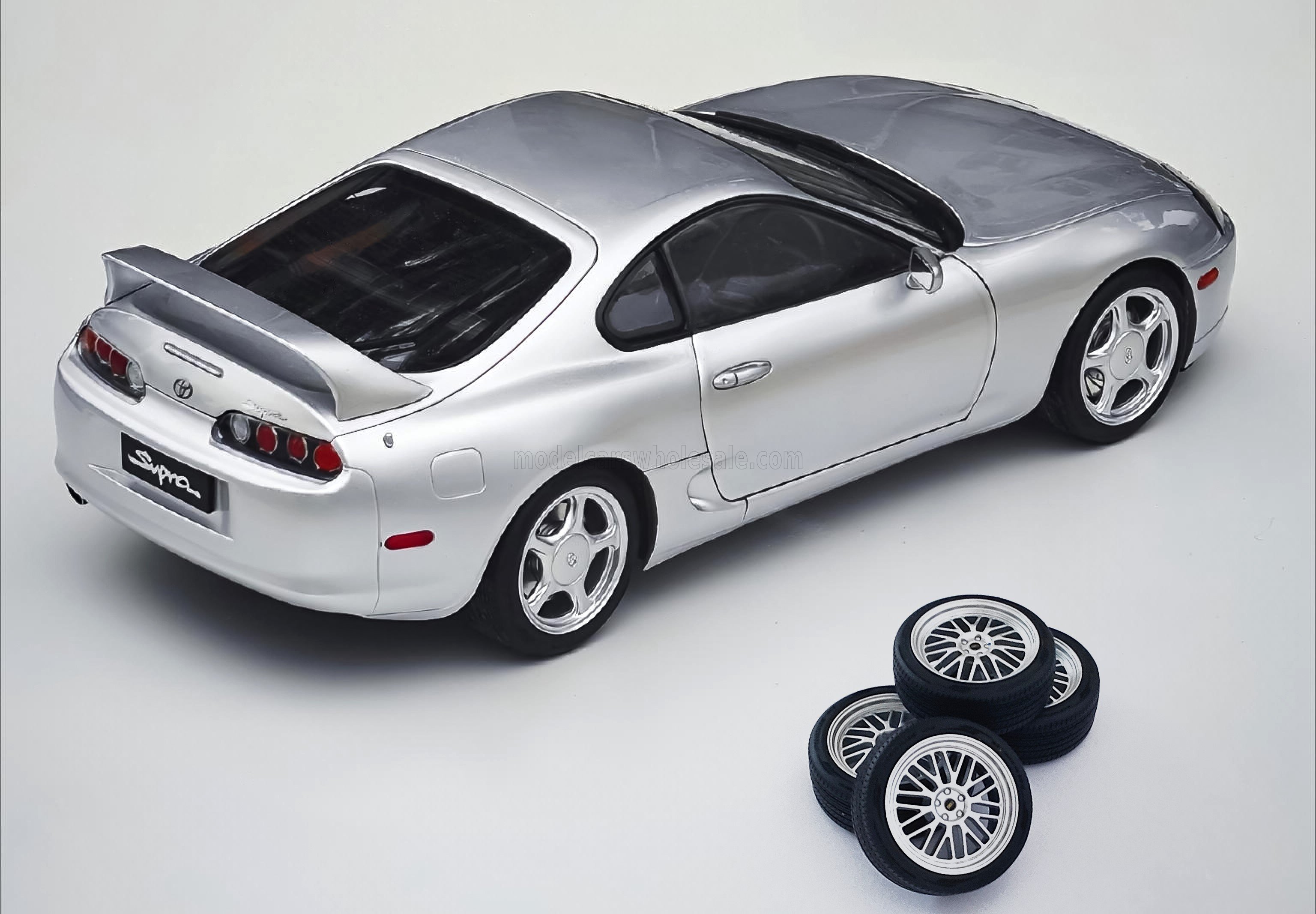 1:18 Whelart - 2014 Toyota Supra (A80) Coupe Silver (LHD)