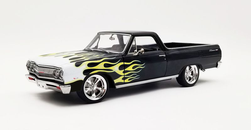 1:18 ACME - 1965 Chevrolet El Camino Custom Cruiser Tuxedo Black with Flames