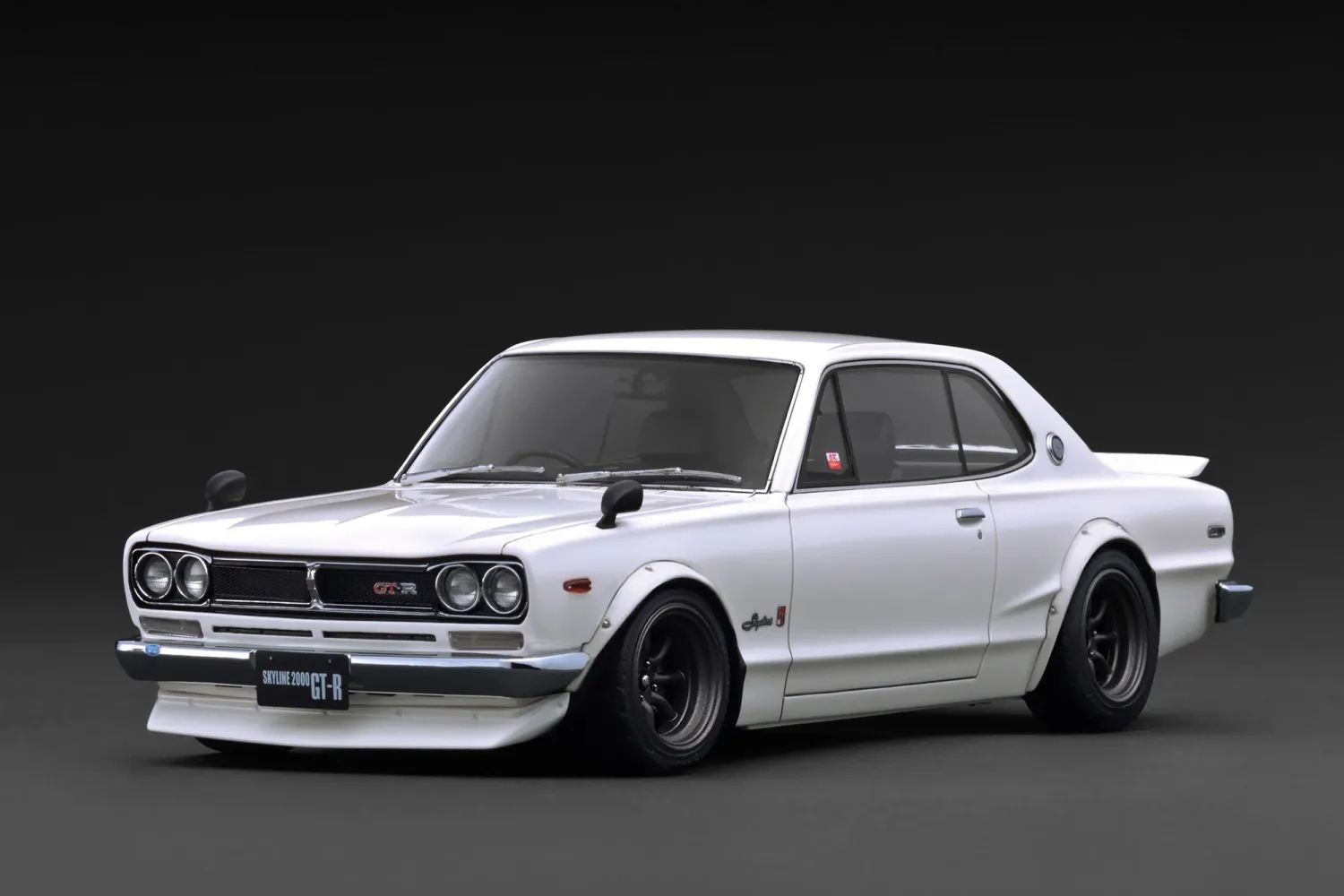 1:18 Ignition - Nissan Skyline 2000 GT-R (KPGC10), white