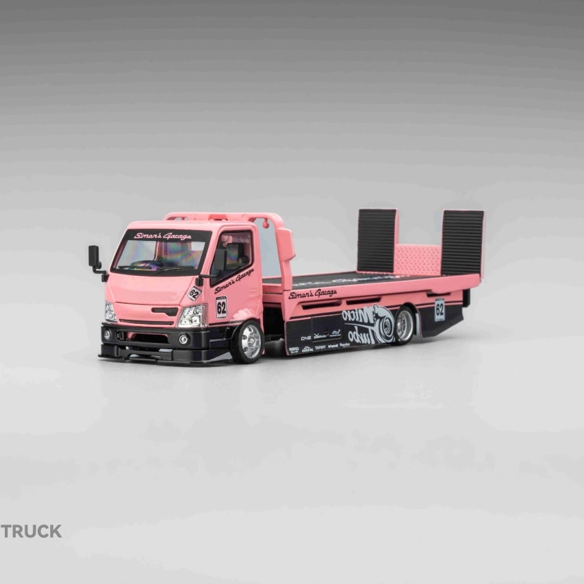 1:64 Microturbo - Simon's Garage Custom Hauler, metallic pink