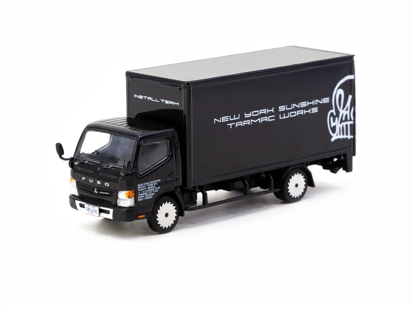 1:64 Tarmac - Mitsubishi Fuso Canter Box Truck *New York Sunshine*