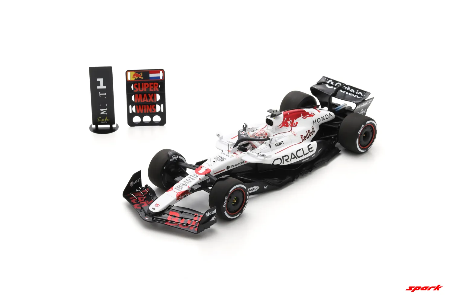 1:18 Spark - 1:18 Spark - Red Bull Racing RB21 No.1 Oracle Red Bull Racing Winner Japanese GP 2025 Max Verstappen *with Pit Board*