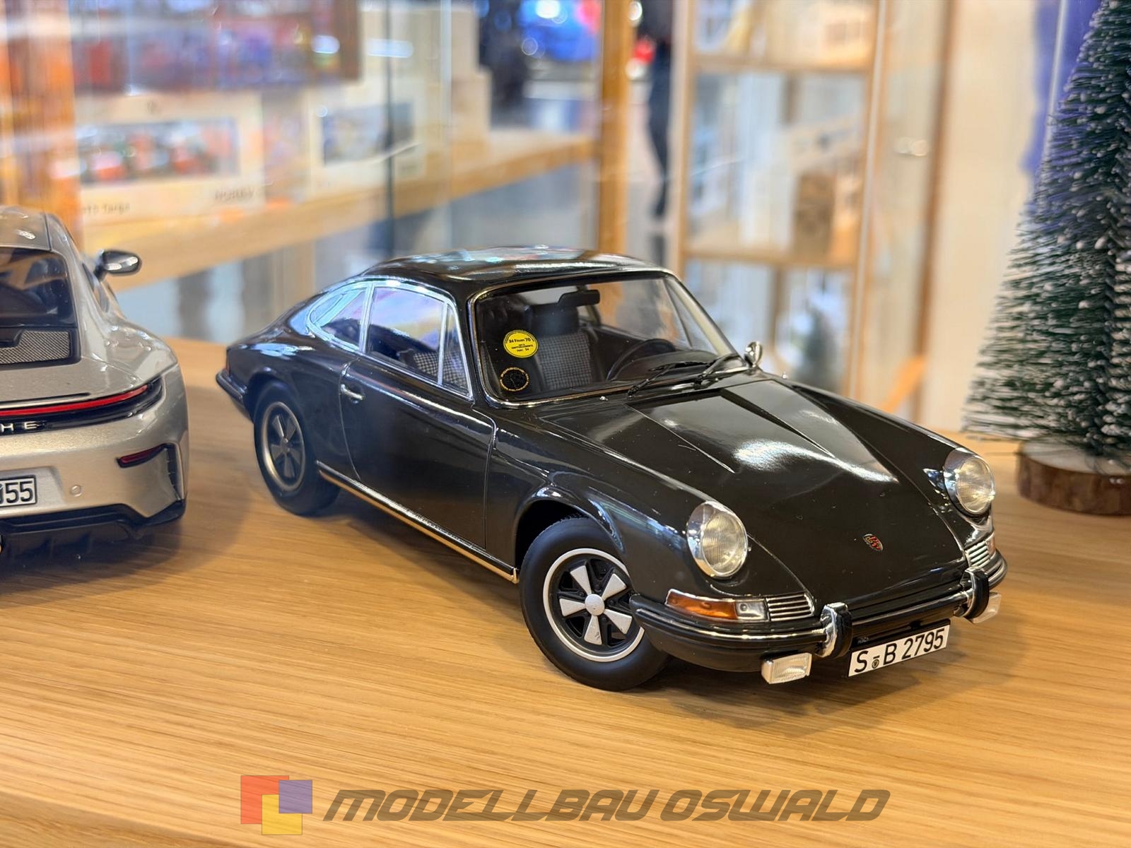 1:18 Norev - 1970 Porsche 911 S Grey