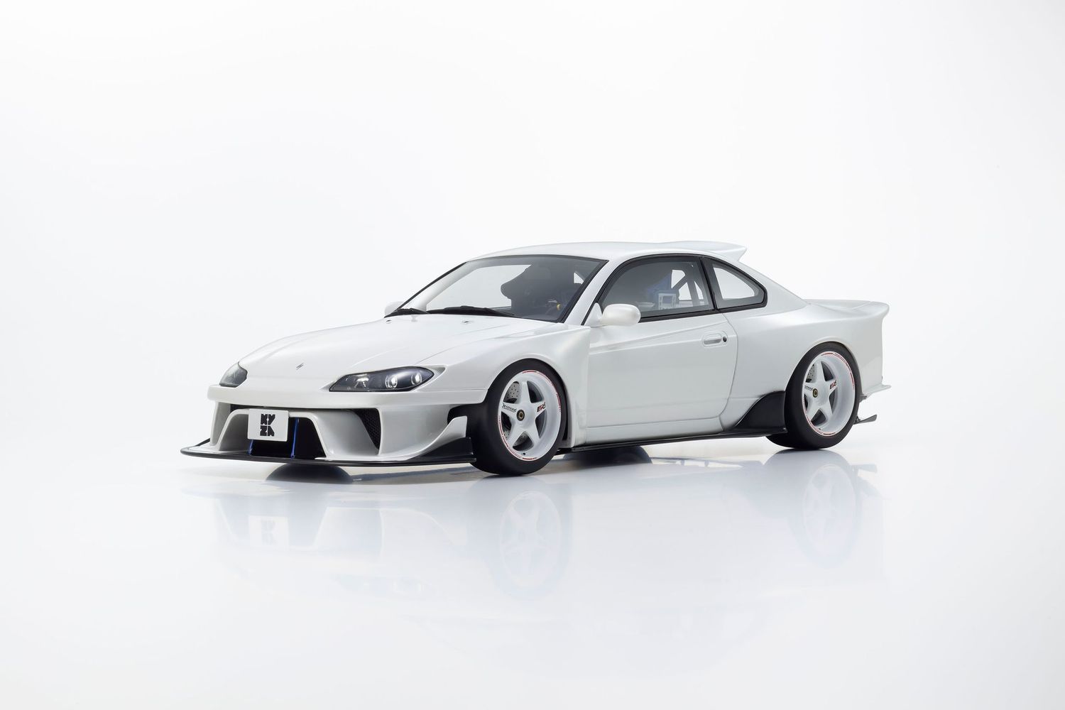 1:18 Kyosho - Nissan Silvia S15 Khyzyl Saleem White