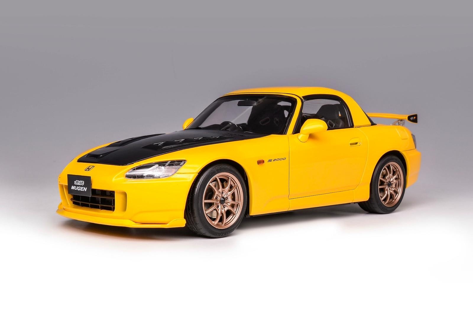 1:18 Motorhelix - 2001 Honda S2000 Spider Hardtop Mugen Yellow