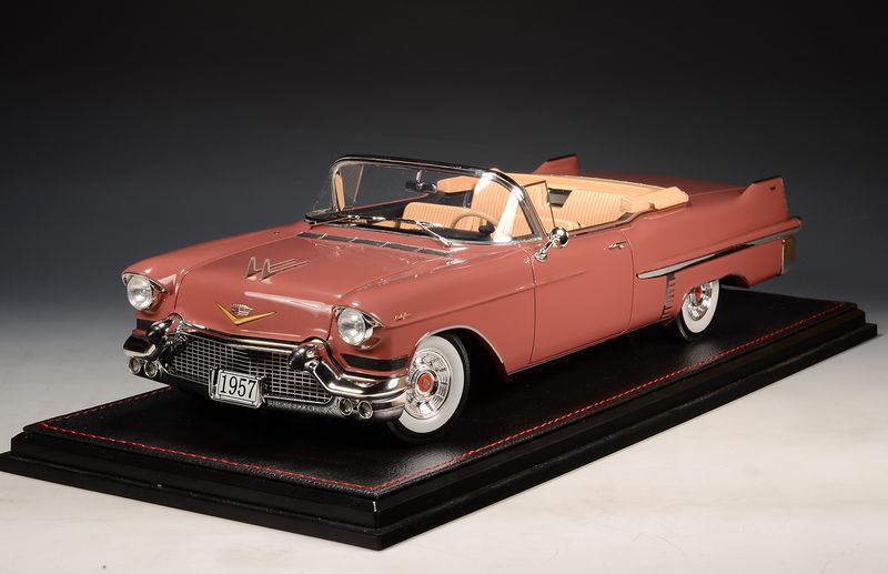 1:18 Stamp Models - 1957 Cadillac Series 62 Convertible Open roof Dusty Rose Metallic